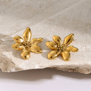 1 pair simple series retro flower stainless steel  gold plated women stud earrings h5